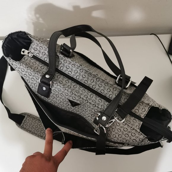 Guess Diaper Bag / Travel Bag | Color: Gray-black | Size large - Picture 6 of 11